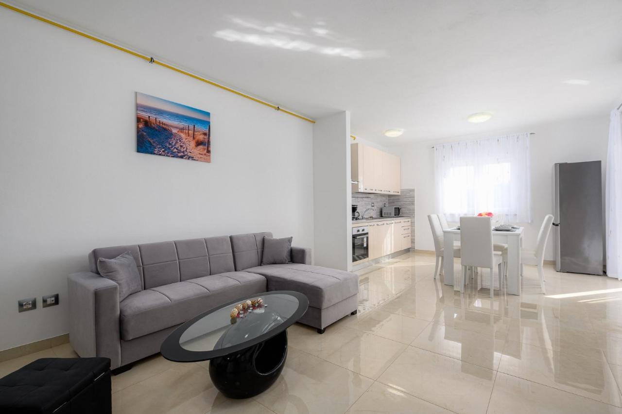 Stancija Amoroso Porec Apartments Exterior photo