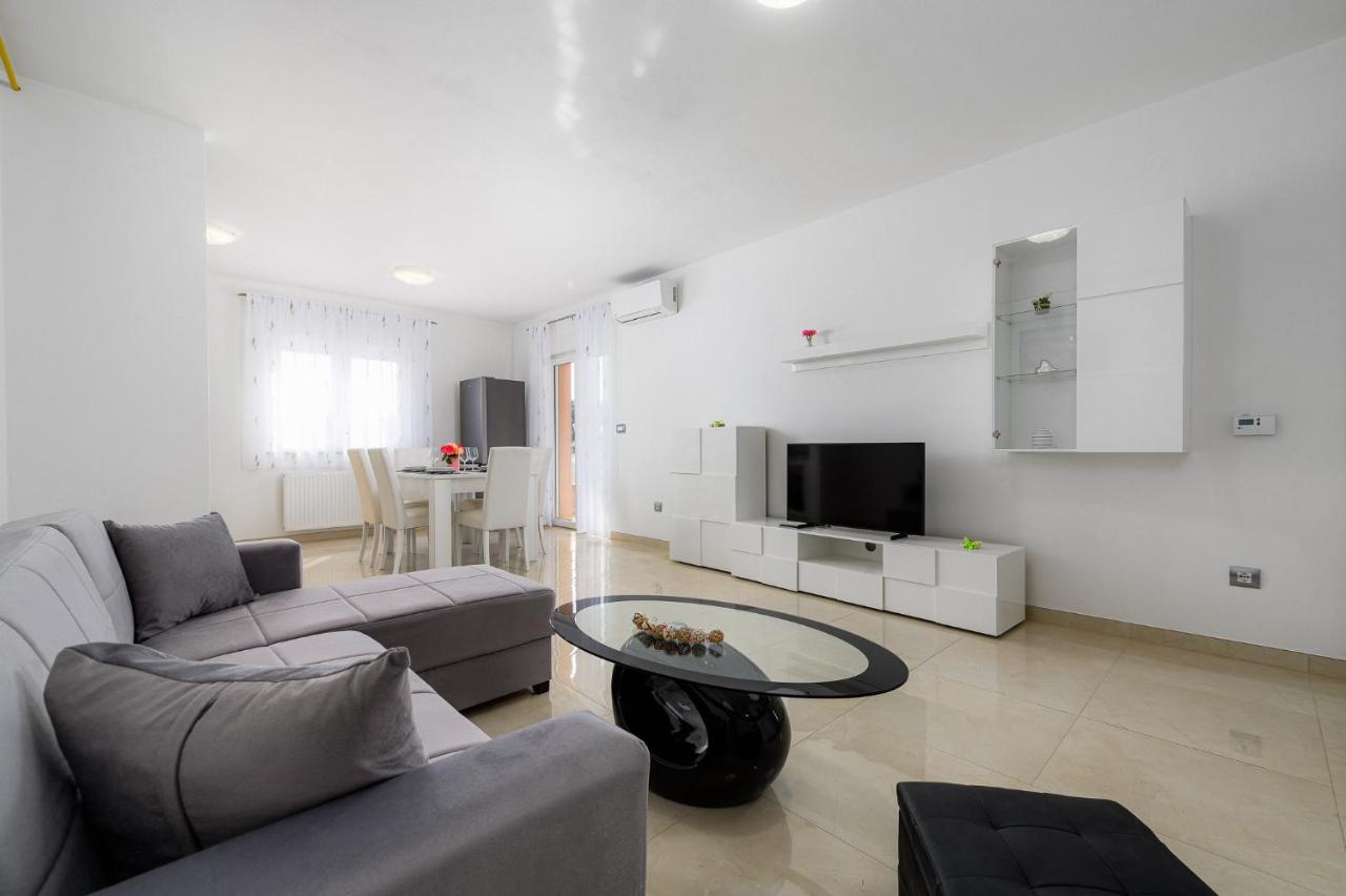 Stancija Amoroso Porec Apartments Exterior photo