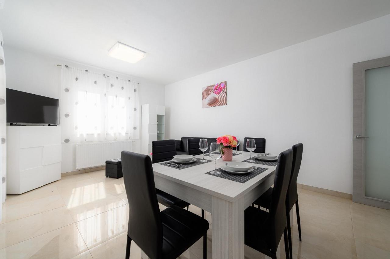 Stancija Amoroso Porec Apartments Exterior photo