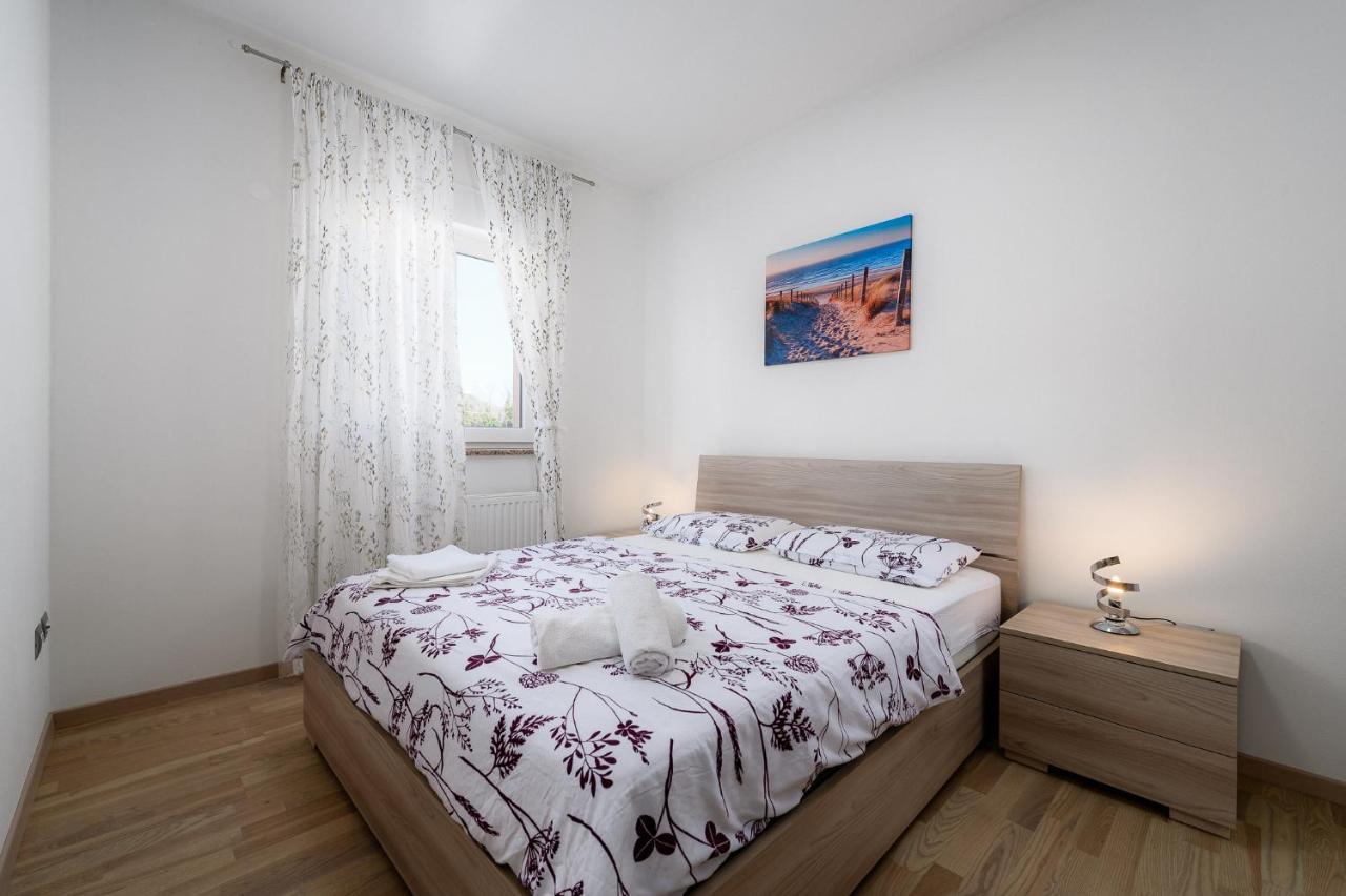 Stancija Amoroso Porec Apartments Exterior photo