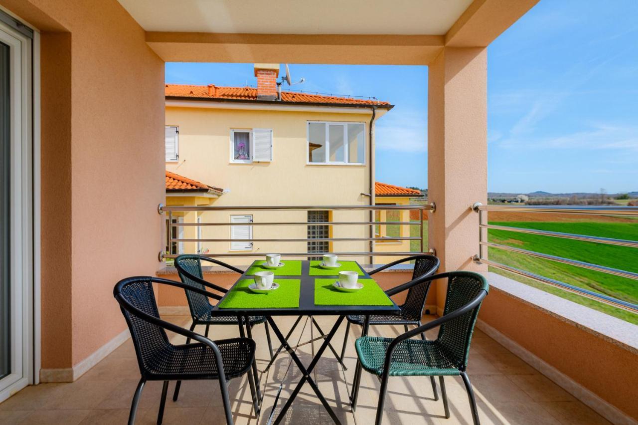 Stancija Amoroso Porec Apartments Exterior photo