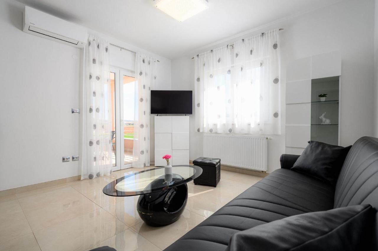 Stancija Amoroso Porec Apartments Exterior photo
